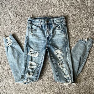 High Waisted Distressed Jeans